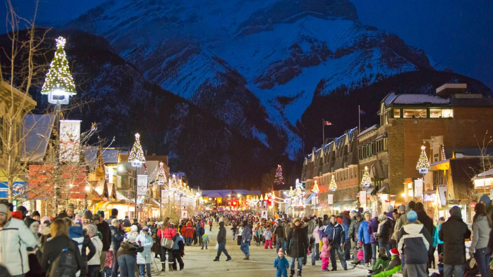 Sunshine Village in de avond.